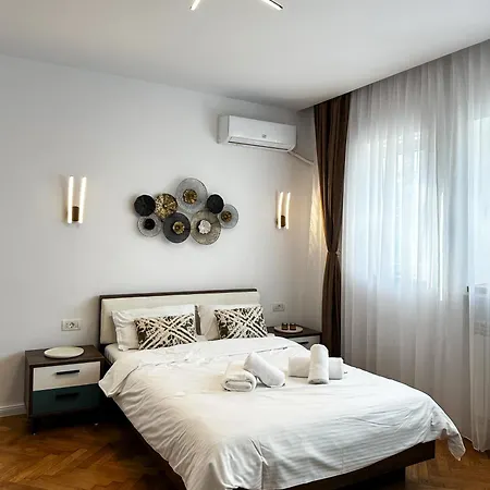 Carol In Woodland * בוקרשט