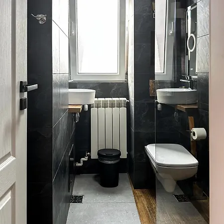 Carol In Woodland * בוקרשט