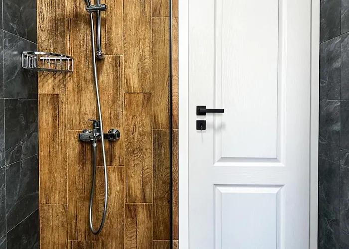 Carol In Woodland Bükreş