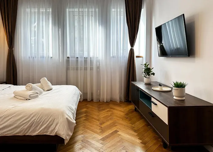 Carol In Woodland アパート *