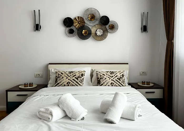 Carol In Woodland Bucareste