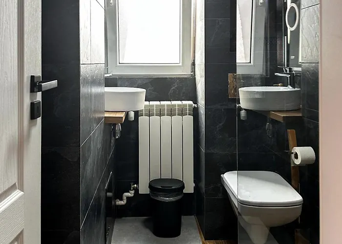 Carol In Woodland * Bucareste