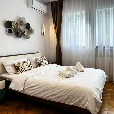 Carol In Woodland Apartman Bukarest