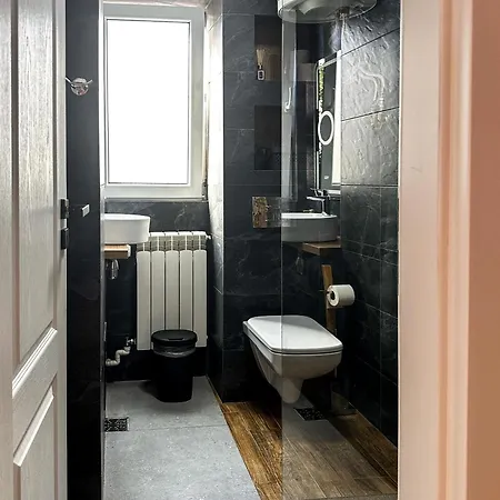 Appartement Carol In Woodland Boekarest